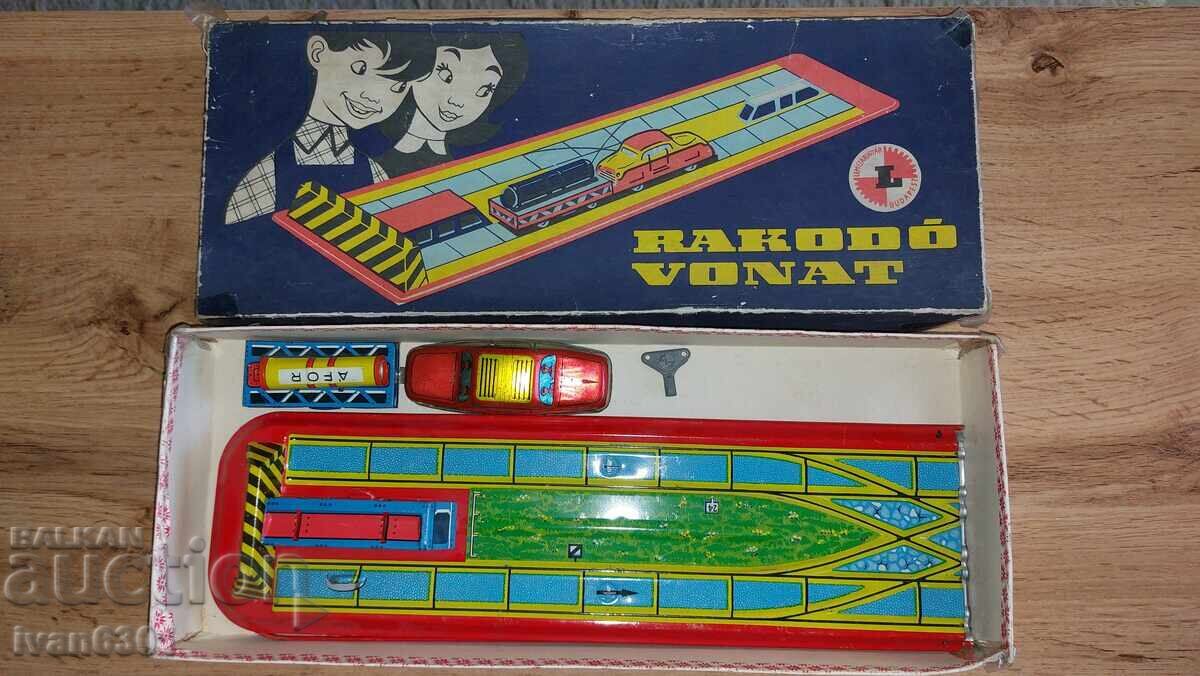 Ένα παλιό μηχανικό παιχνίδι με τιμή 80.00 BGN | € 40.90