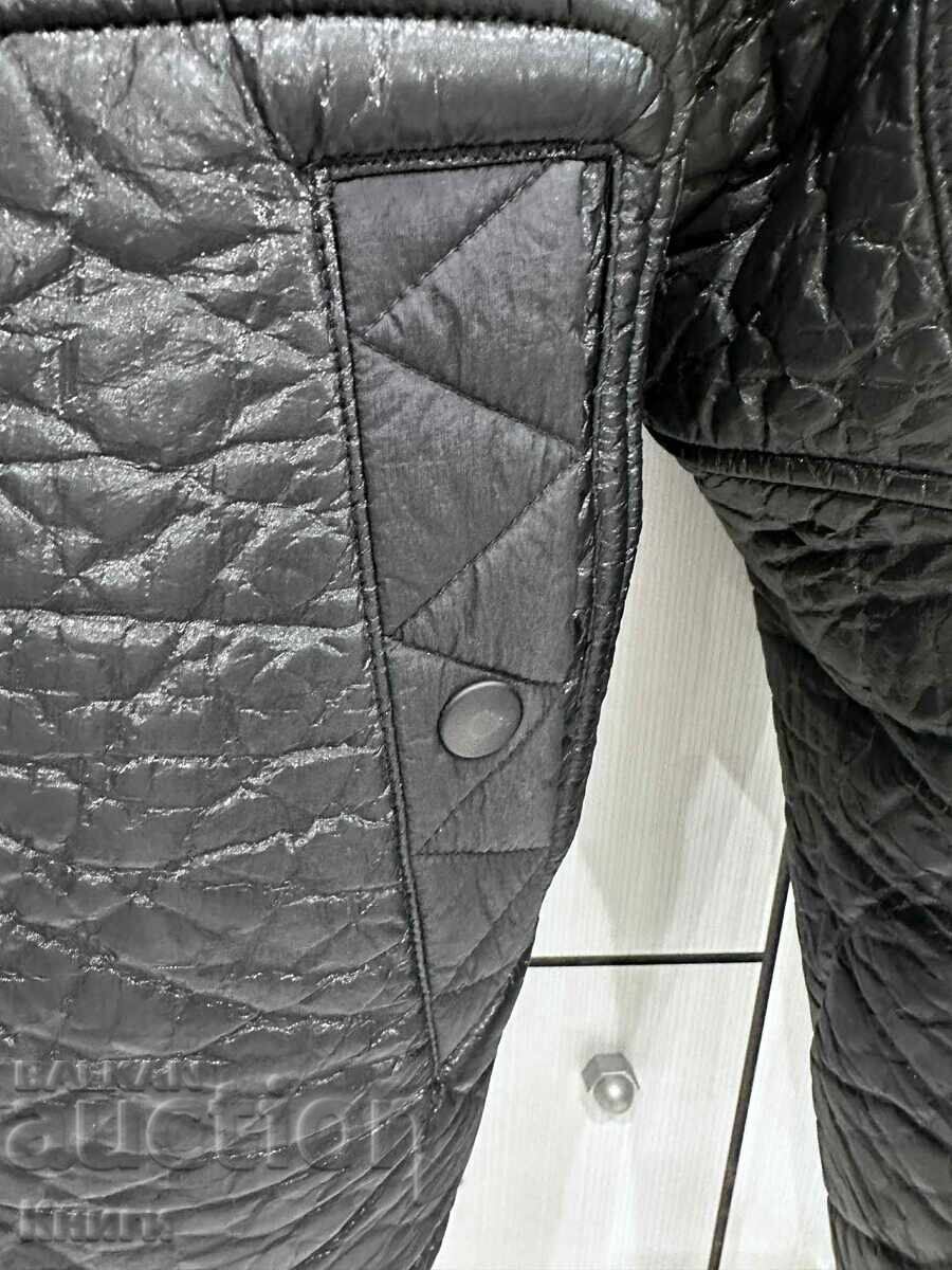 Auction Jordan Jacket - Size L - Limited Edition Auction Jordan Jacket - Size L - Limited Edition