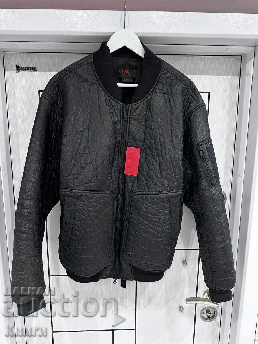 Jordan Jacket - Size L - Limited Edition Jordan Jacket - Size L - Limited Edition
