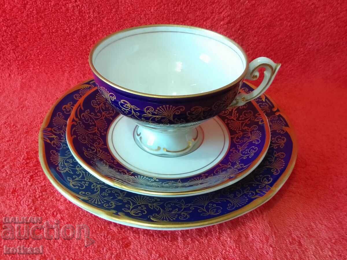 Set vechi triplu PMP ceașcă, 2 farfurii, aurire Cobalt RDG GDR cu preț 125.50 BGN | € 64.17