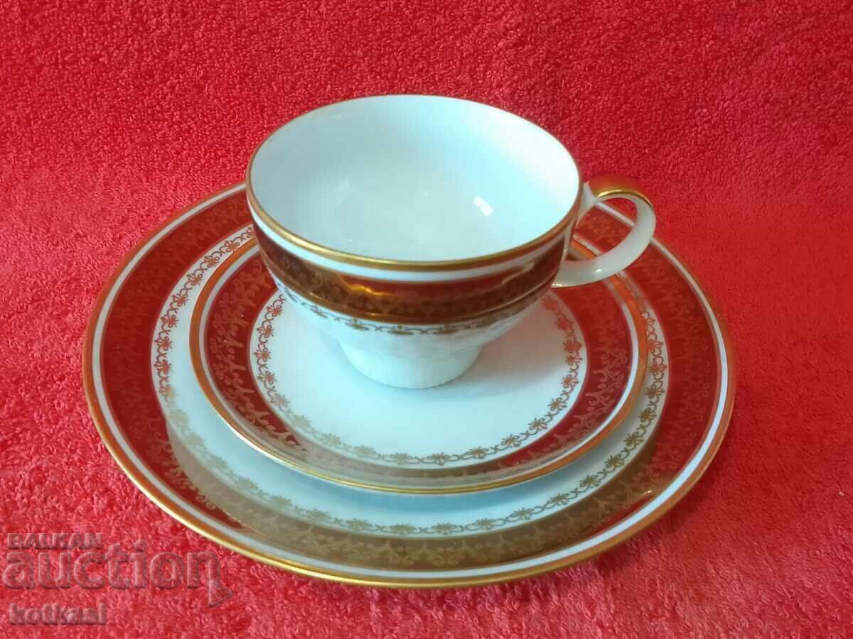 Стар троен сет чаша ,2 чинии ,позлата Germany GDR ГДР KAHLA с цена 35.50 лв. | € 18.15 Стар троен сет чаша ,2 чинии ,позлата Germany GDR ГДР KAHLA с цена 35.50 лв. | € 18.15