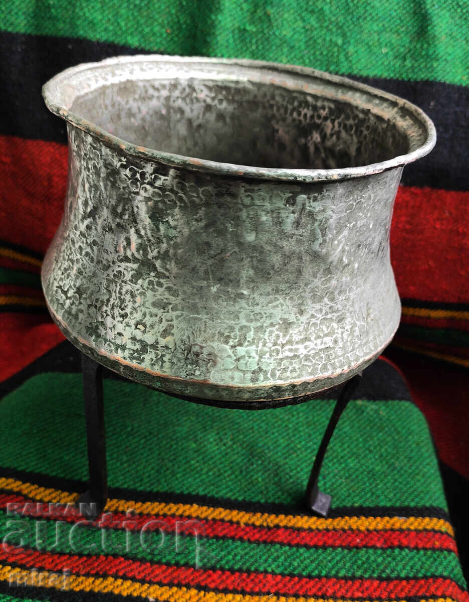 Δημοπρασία 2 τμχ. ΠΑΛΙΑ ΧΕΙΡΟΠΟΙΗΤΑ ΣΙΔΕΡΕΝΙΑ ΚΑΤΣΑΡΟΛΙΑ ΜΕ ΚΑΠΑΚΙ ΚΑΙ ΣΑΤΖΕΚ ΓΙΑ ΤΖΑΚΙ