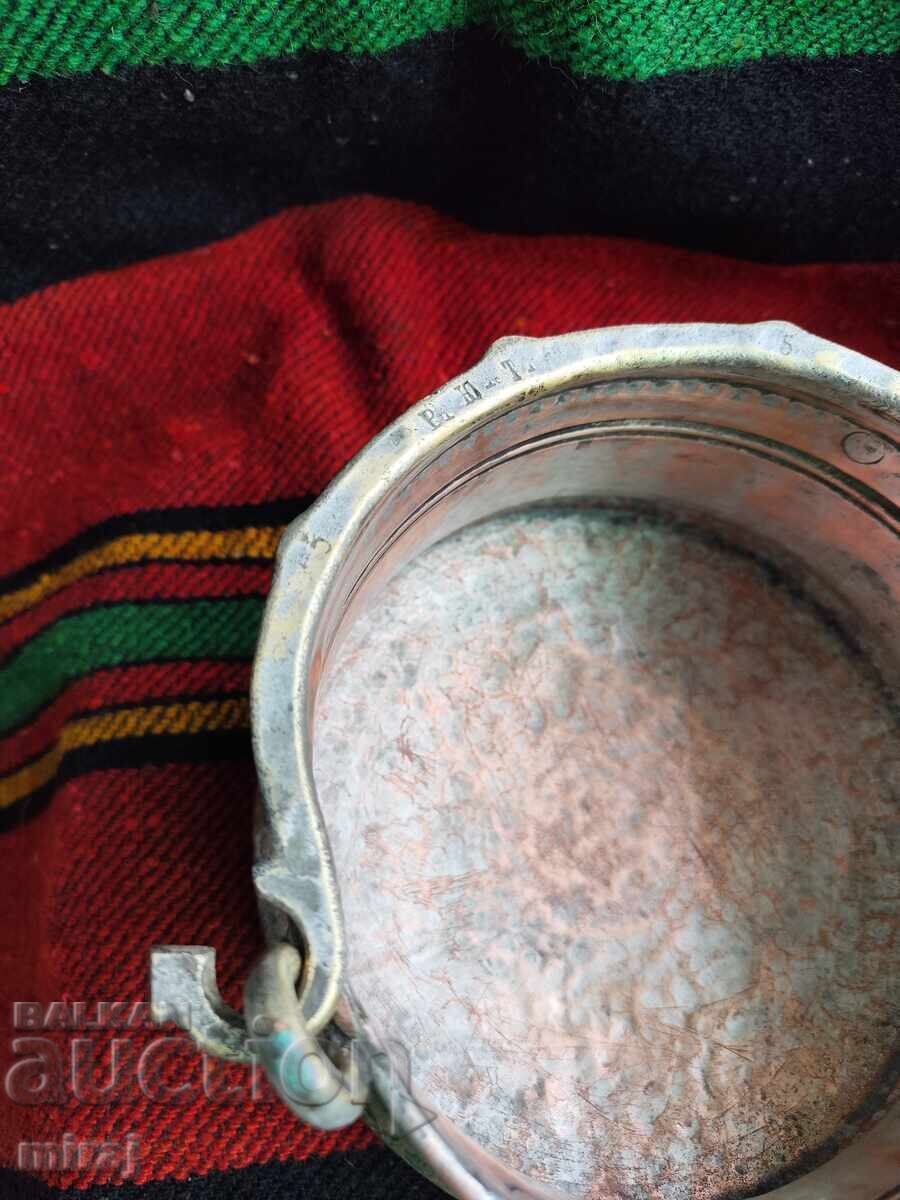 СТАРО РЪЧНО КОВАНО МЕДНО КОТЛЕ, МЕНЧЕ с цена 120.00 лв. | € 61.36