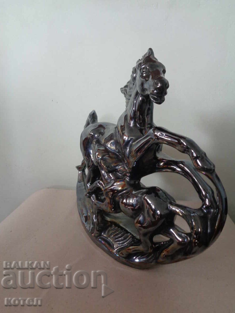 Аукцион Продавам порцеланова композиция на коне