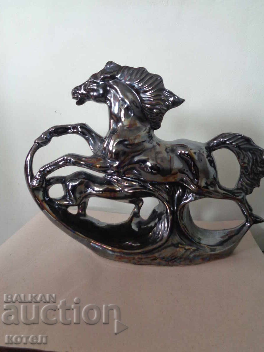 Продавам порцеланова композиция на коне - 7
