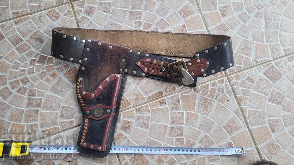 Centură cowboy pentru pistol împreună cu toc Centură cowboy pentru pistol împreună cu toc