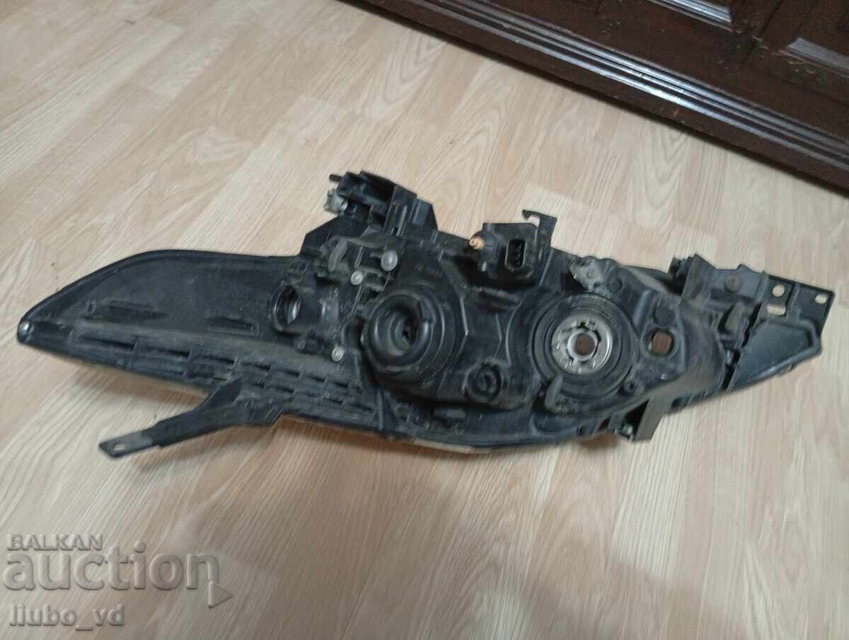 Licitație Far pentru Mazda 5