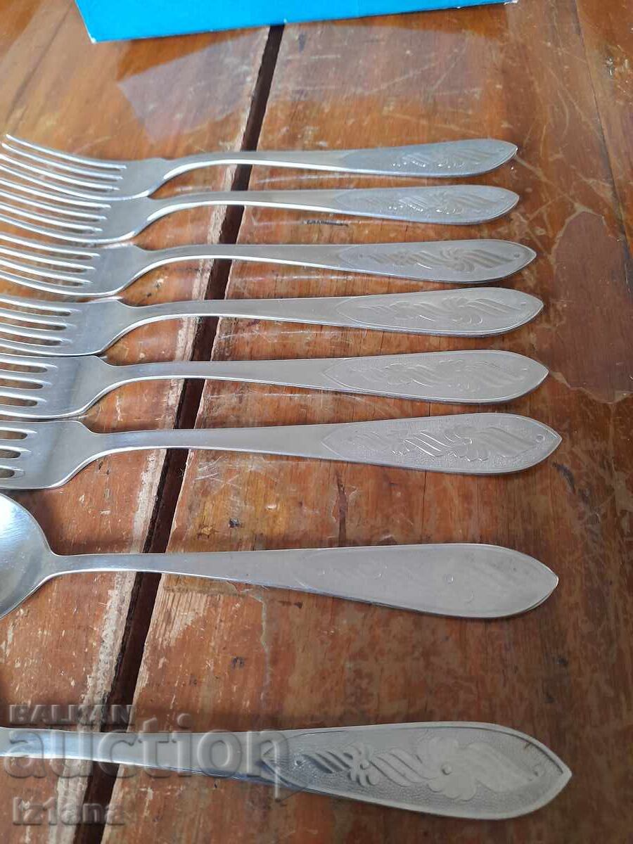 Delivery of Starter set of Russian forks and spoons