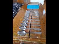 Set vechi de furculițe și linguri rusești