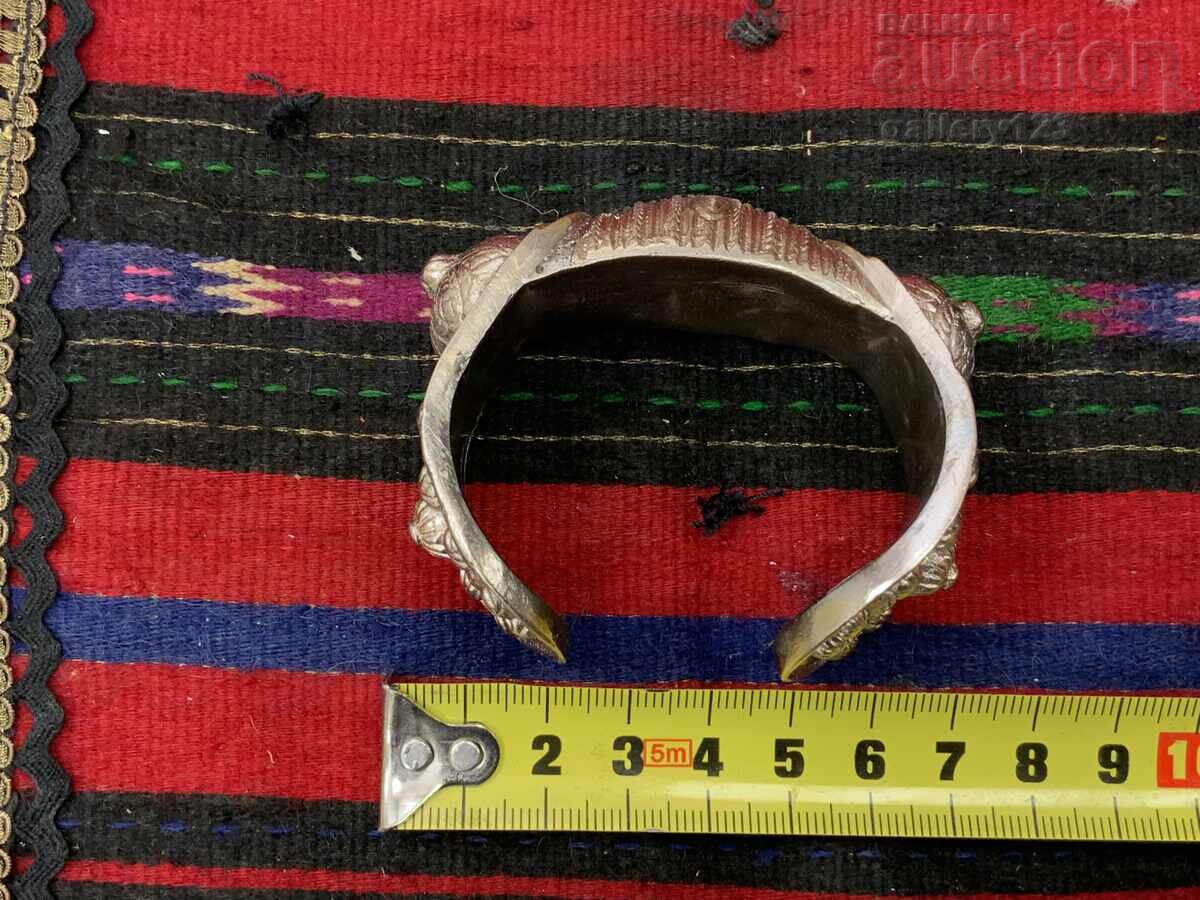 Παράδοση Αναγεννησιακό βραχιόλι "ρογάτκα", κουμπέλι ασήμι, σκαλιστό επιχρύσωμα Παράδοση Αναγεννησιακό βραχιόλι "ρογάτκα", κουμπέλι ασήμι, σκαλιστό επιχρύσωμα