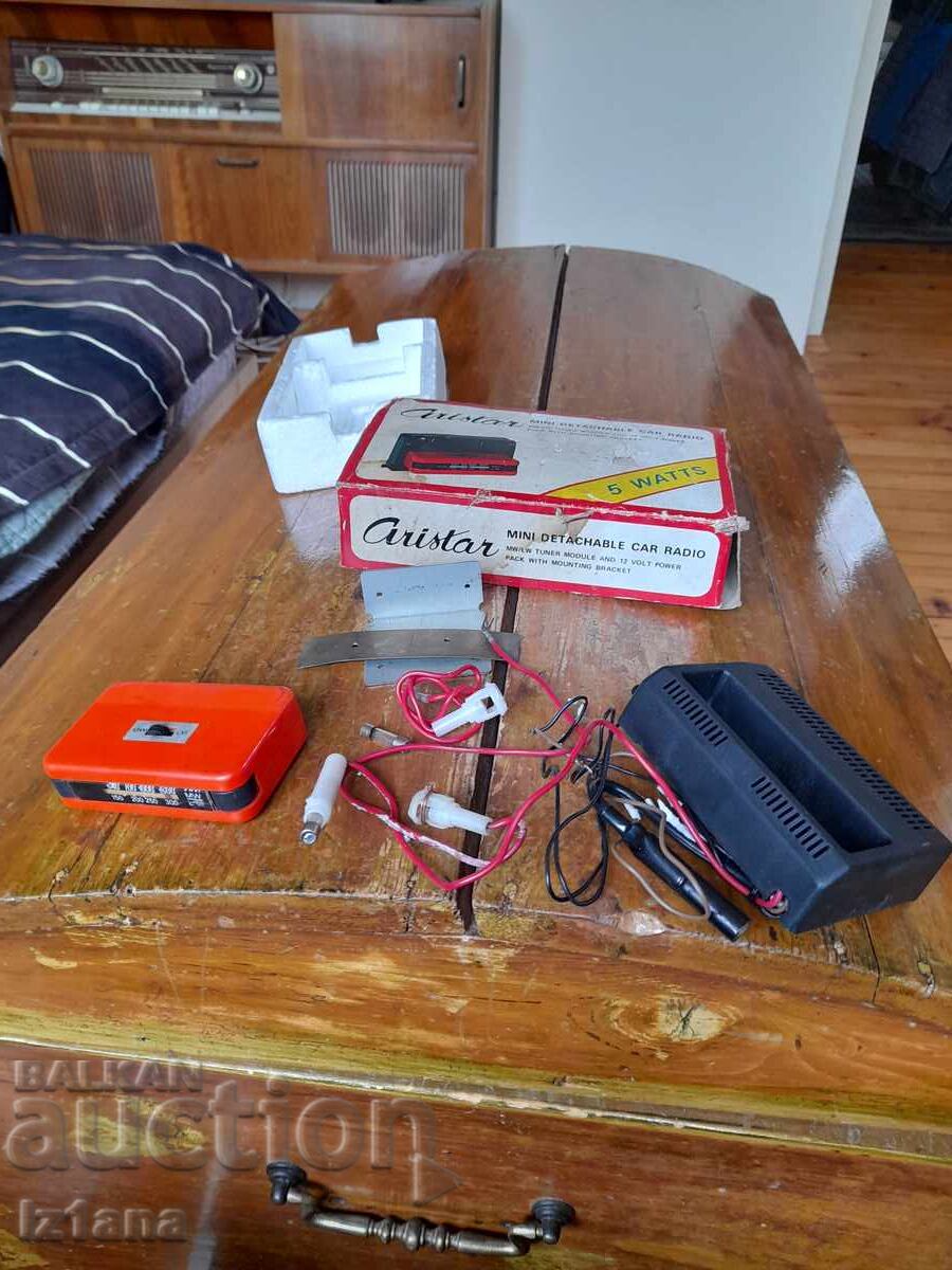 Radio vechi, receptor radio Aristar cu preț 80.00 BGN | € 40.90 Radio vechi, receptor radio Aristar cu preț 80.00 BGN | € 40.90