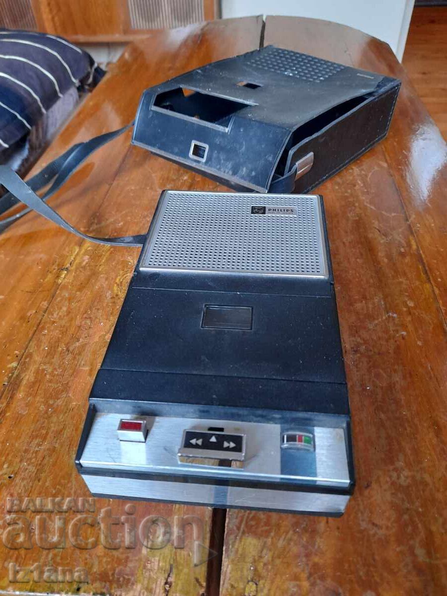 Παλιό κασετόφωνο PHILIPS, Φίλιπς με τιμή 45.00 BGN | € 23.01 Παλιό κασετόφωνο PHILIPS, Φίλιπς με τιμή 45.00 BGN | € 23.01