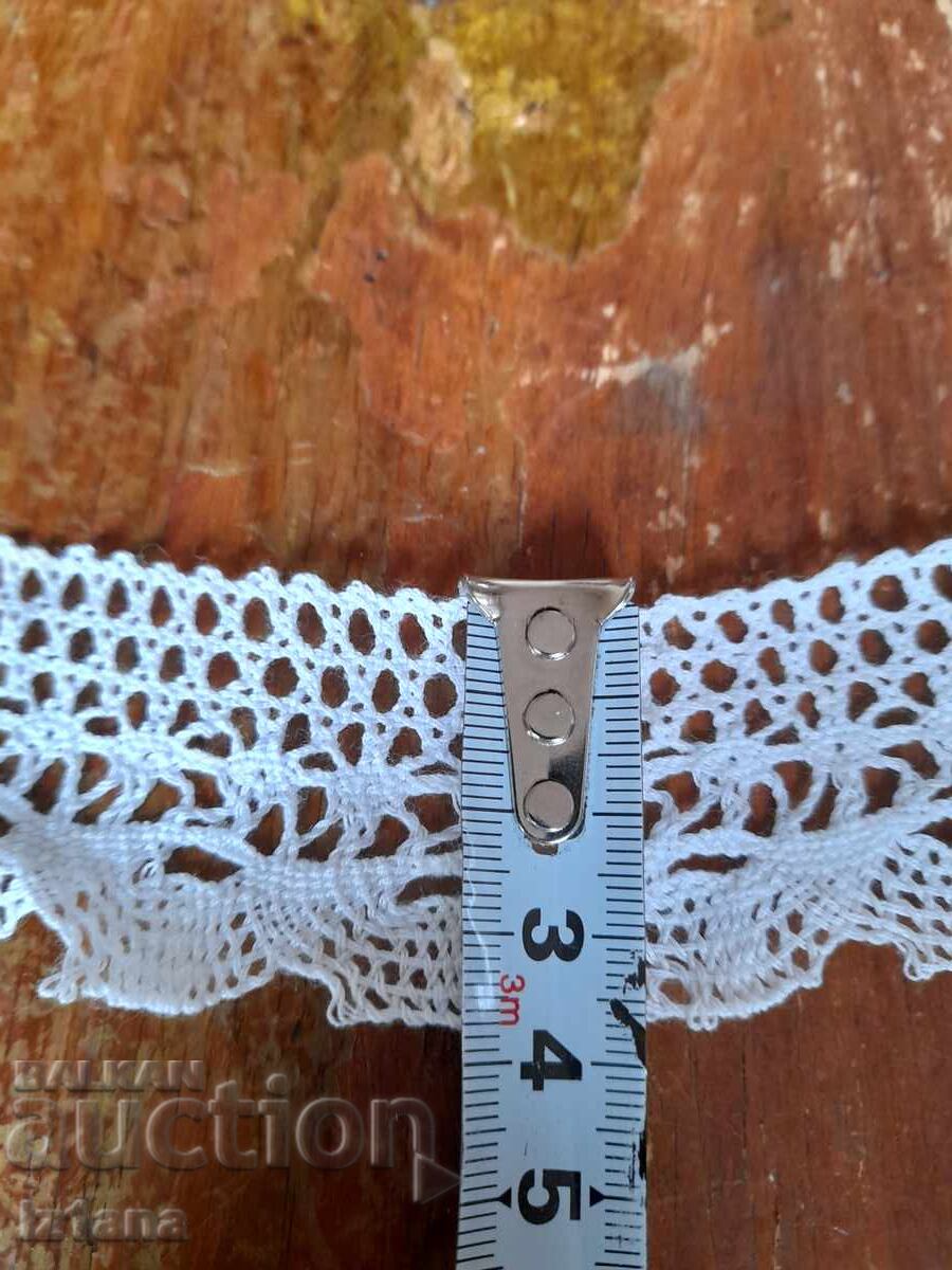 Auction Old lace Auction Old lace