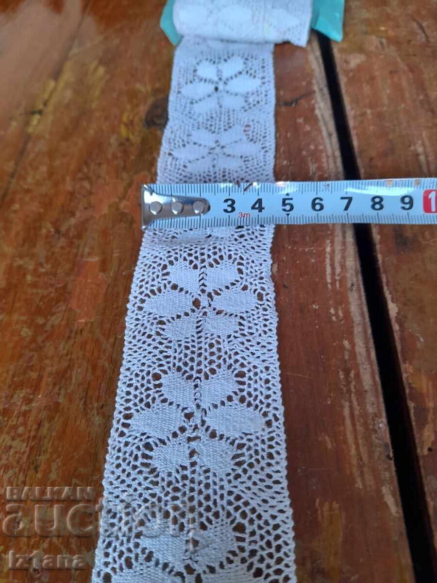 Auction Old lace Auction Old lace