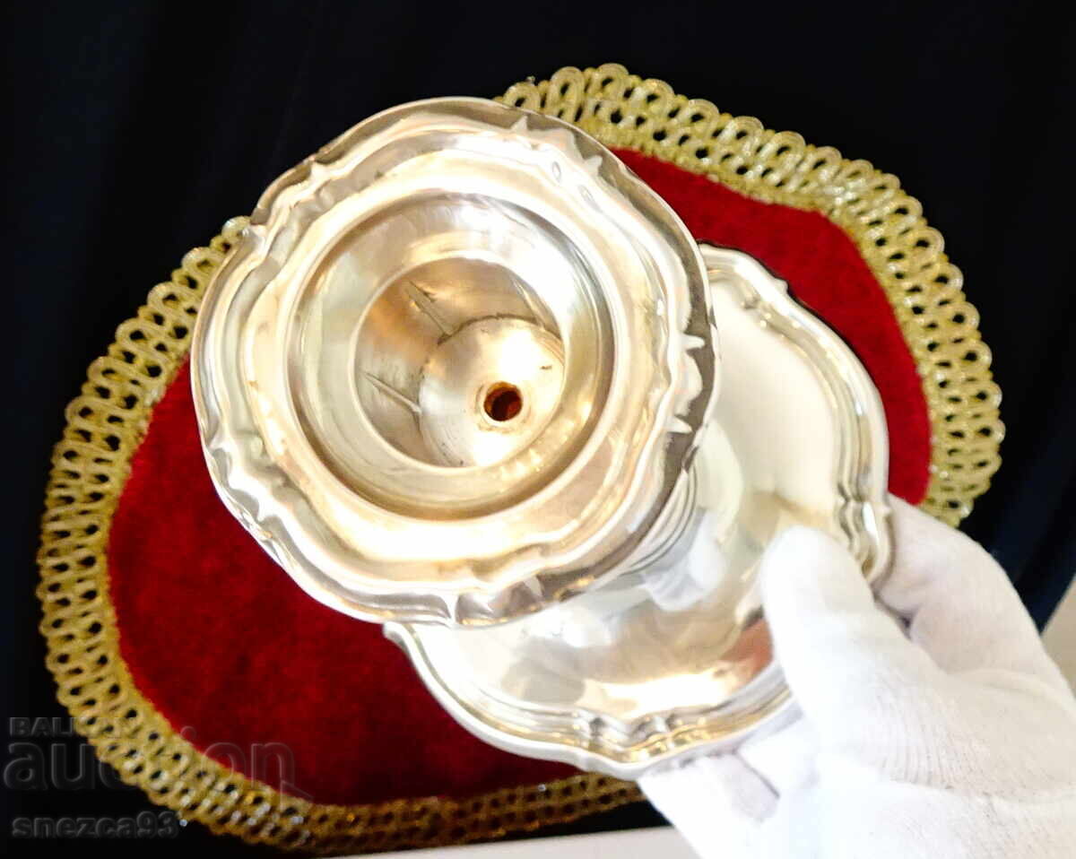 Delivery of Victorian silver-plated candle holder made of copper, 550 g, 22 cm
