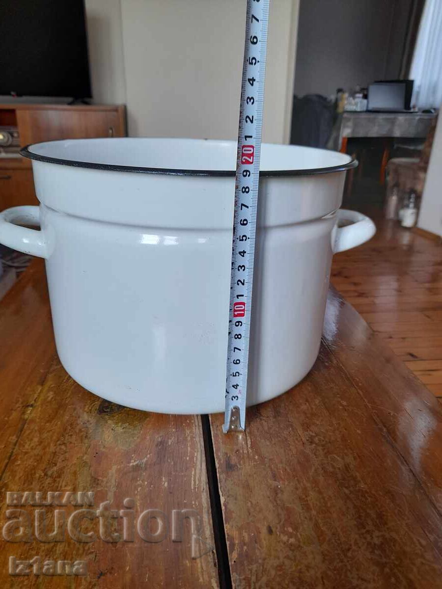 Παράδοση Παλιά γλάστρα από σμάλτο