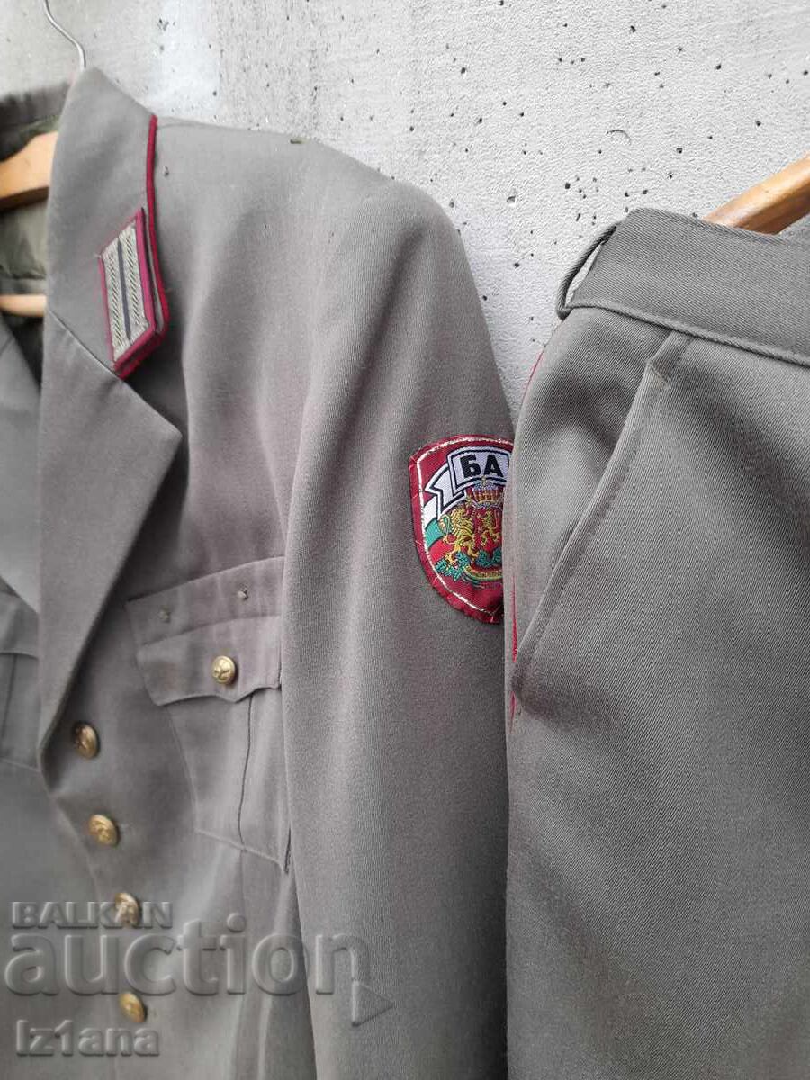 Παράδοση Παλιά στρατιωτική στολή