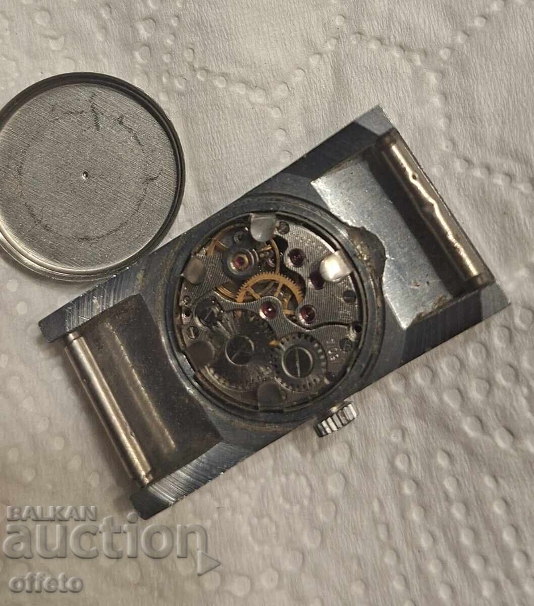 Delivery of A SEAGULL Delivery of A SEAGULL