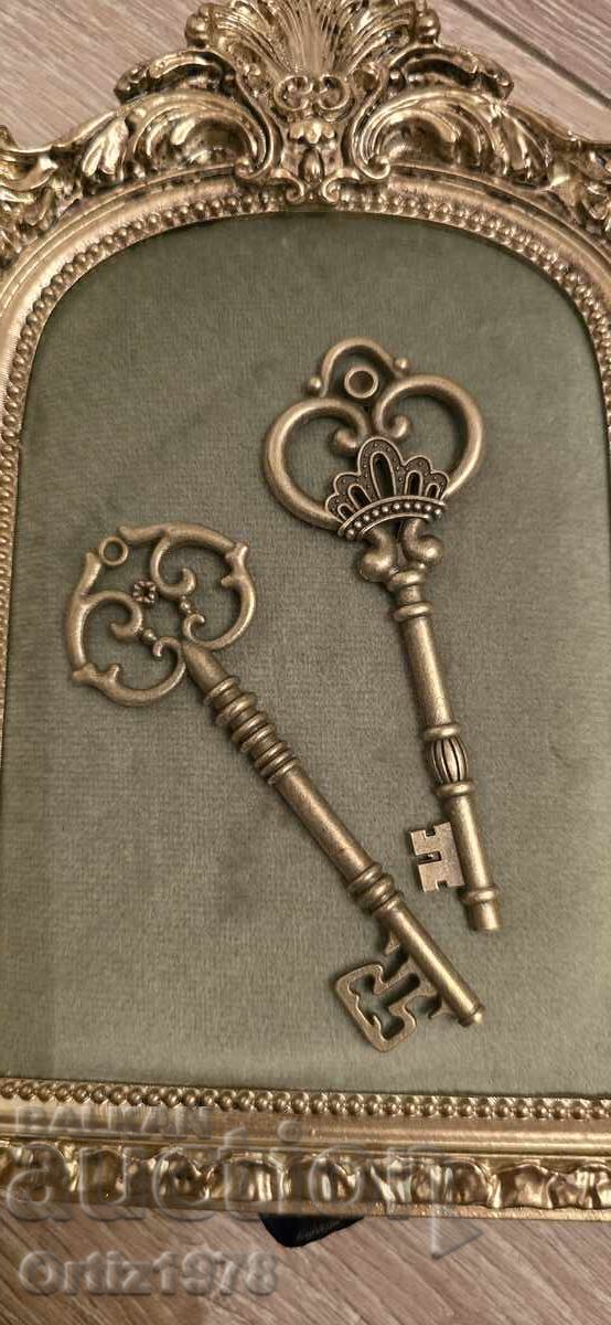 Set of delicate keys - 8.5cm