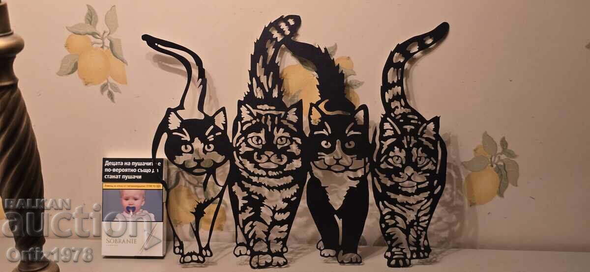 Metal decoration - kittens, 30cm/26cm with price 30.00 BGN | € 15.34