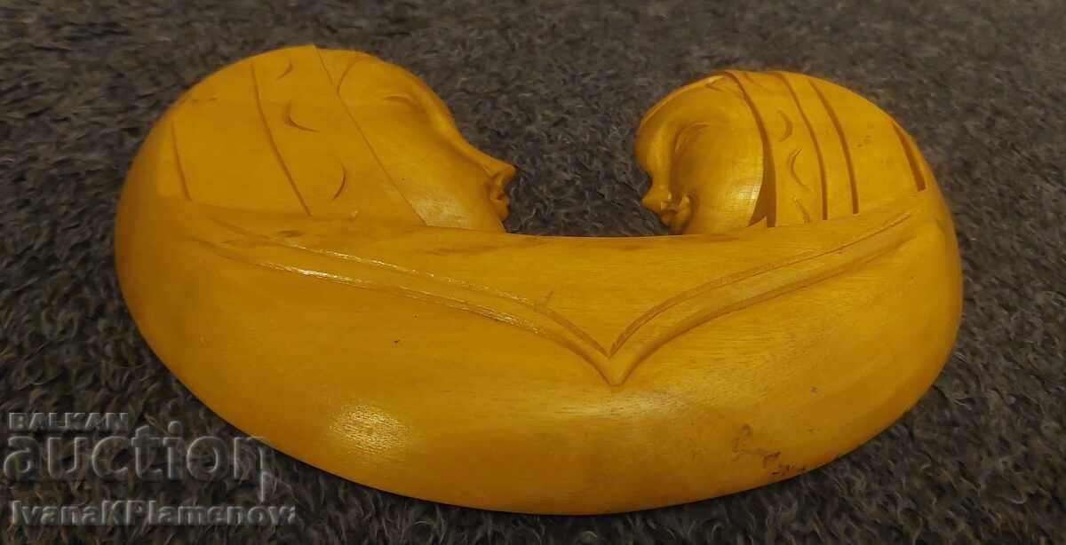 Παράδοση Ξυλογλυπτική για τους γνώστες εξαιρετική