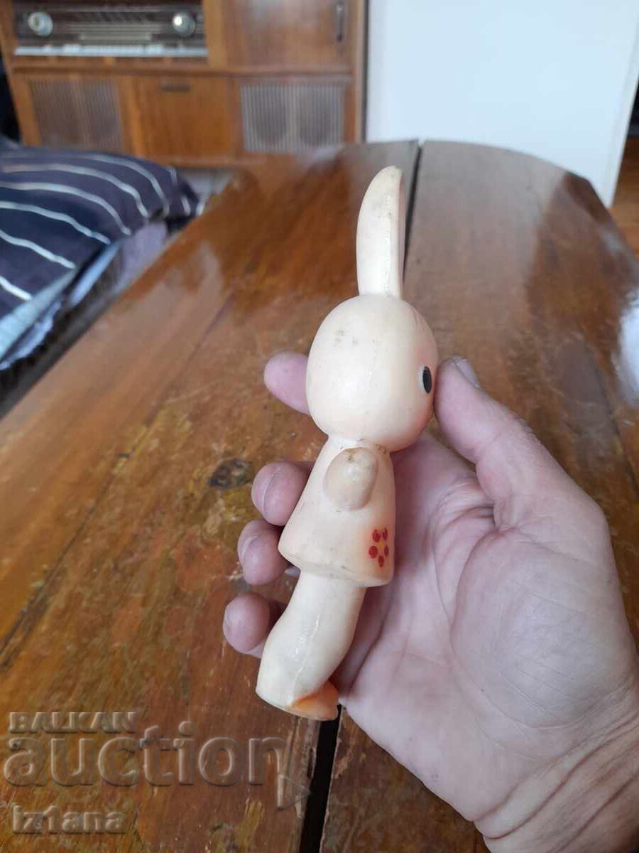 Licitație Iepure vechi de jucărie din cauciuc