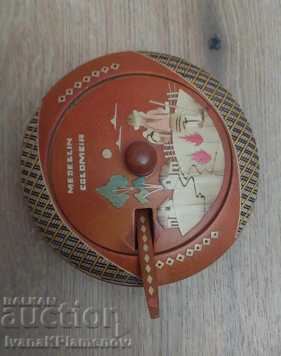 Δημοπρασία Ζαχαριέρα ξύλινη από την Κολομβία για γνώστες εξαιρετική