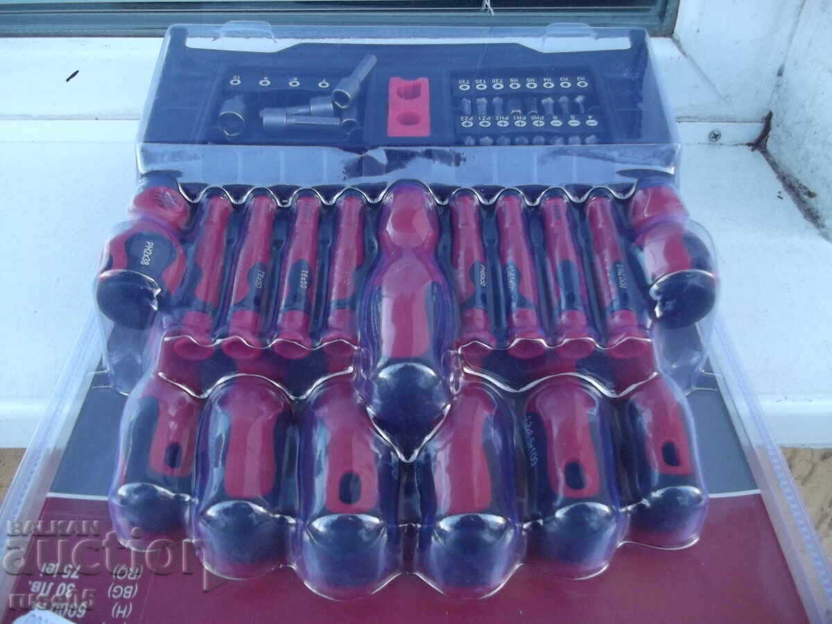 Delivery of New screwdriver and bit set