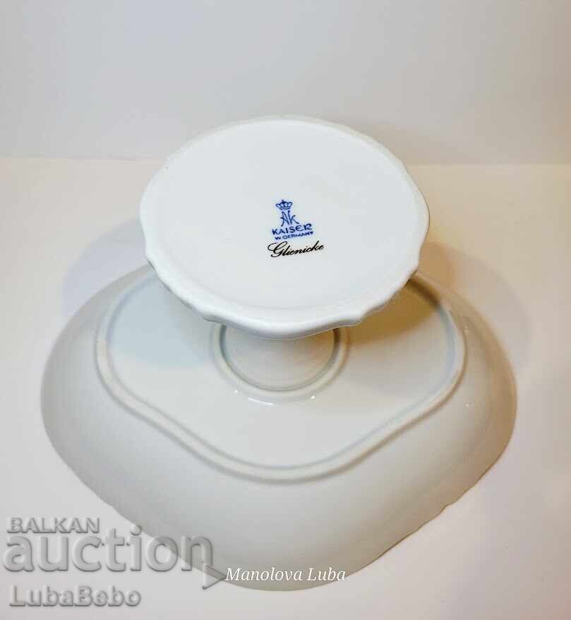 Delivery of Porcelain fruit bowl on a pedestal AL-KA Kaiser