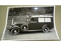 Стара снимка на линейка ,може би Ролс Ройс