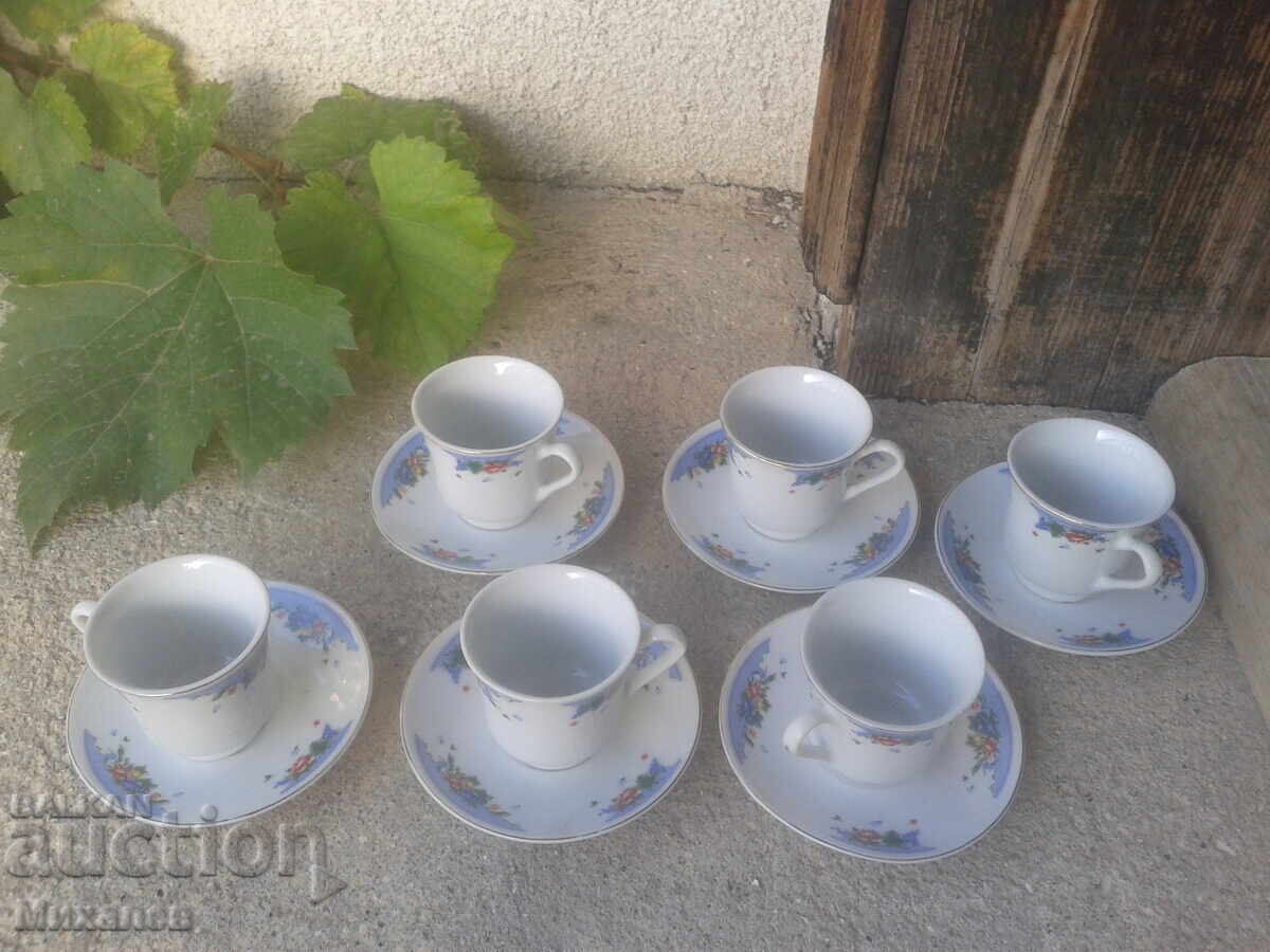 Porcelain service fine porcelain with price 4.83 BGN | € 2.47 Porcelain service fine porcelain with price 4.83 BGN | € 2.47