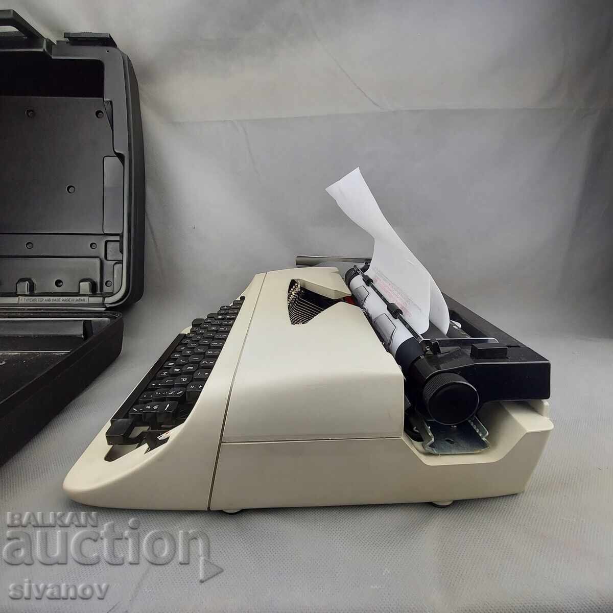 Auction Old Chevron typewriter, made in Japan #3312 Auction Old Chevron typewriter, made in Japan #3312