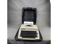 Old Chevron typewriter, made in Japan #3312