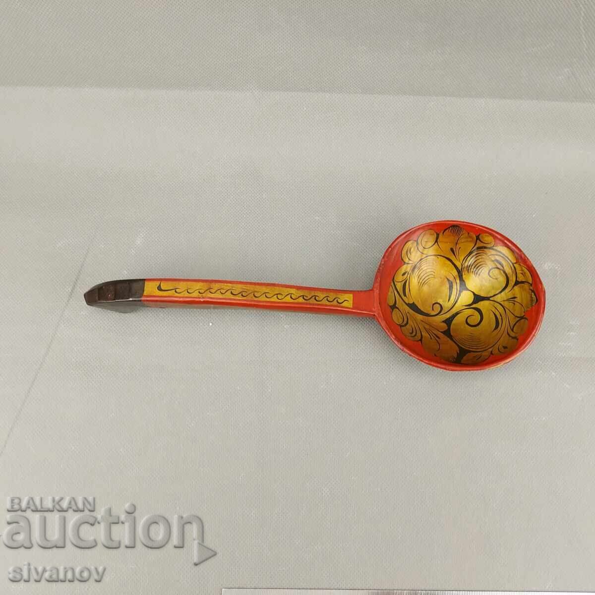 Lingură rusească din lemn, pictată manual, pentru servire #3580