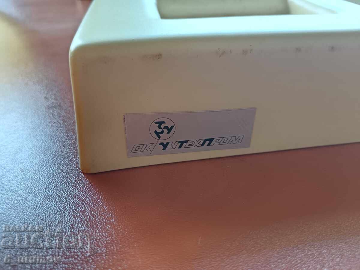 Veche colecție de manuale de geografie – „Minerale utile - Minereuri" - 5