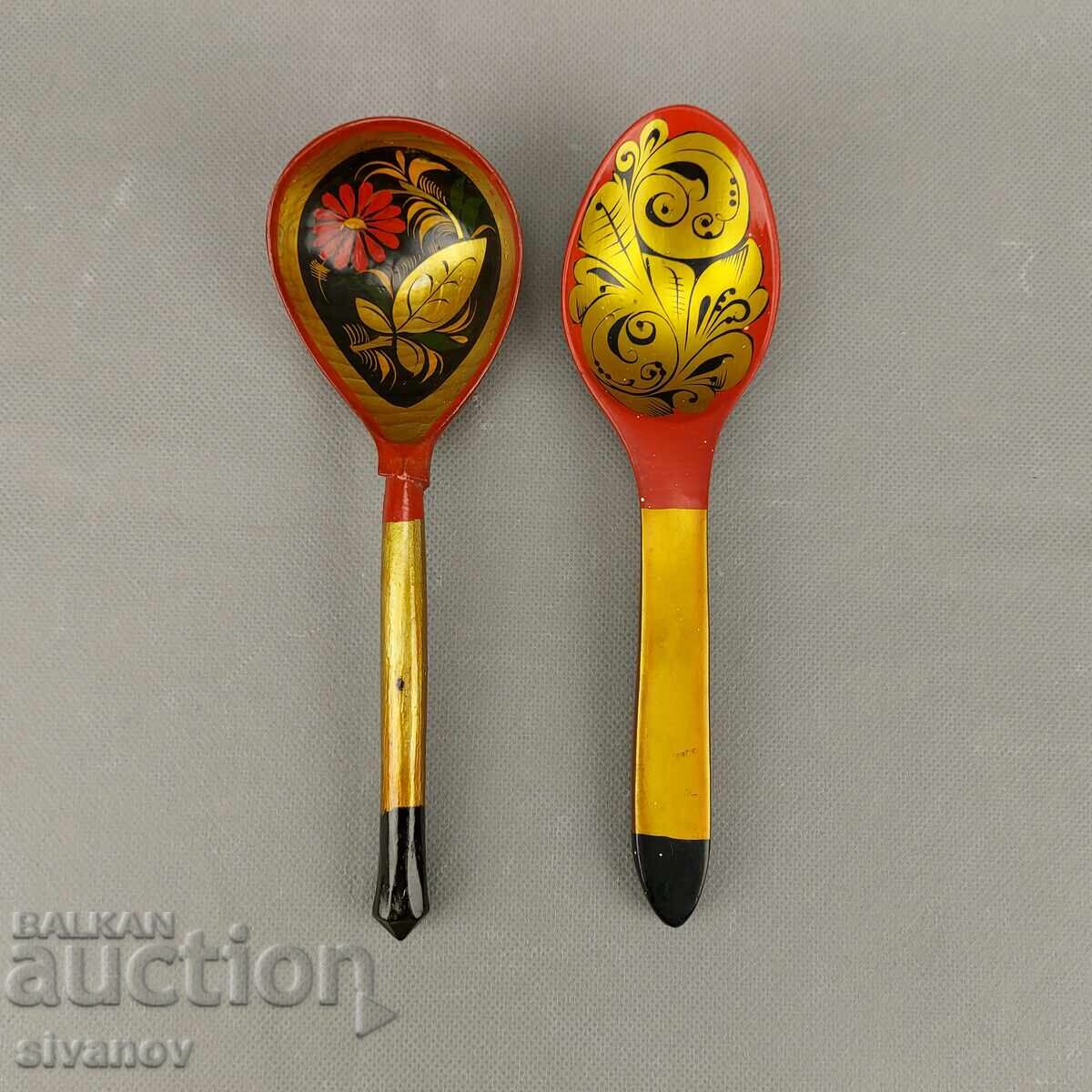 Set vechi pictat manual, din lemn, format din două linguri #3582