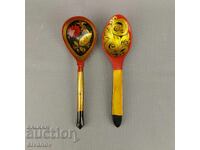 Set vechi pictat manual, din lemn, format din două linguri #3582