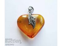 Pandantiv delicat din chihlimbar în formă de inimă, chihlimbar și argint