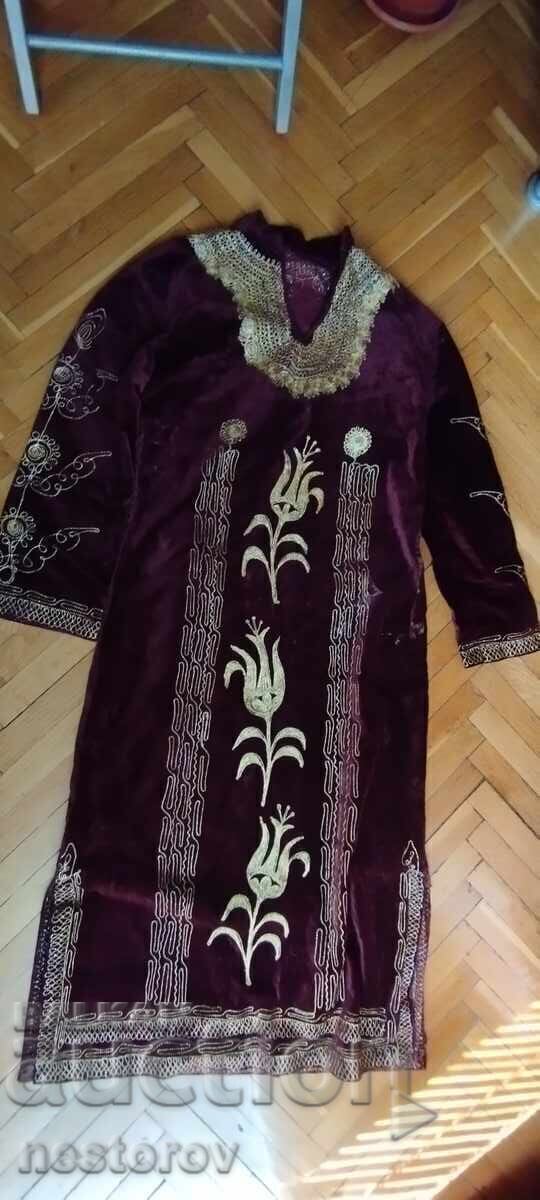 COSTUM DE BĂTRÂNE
