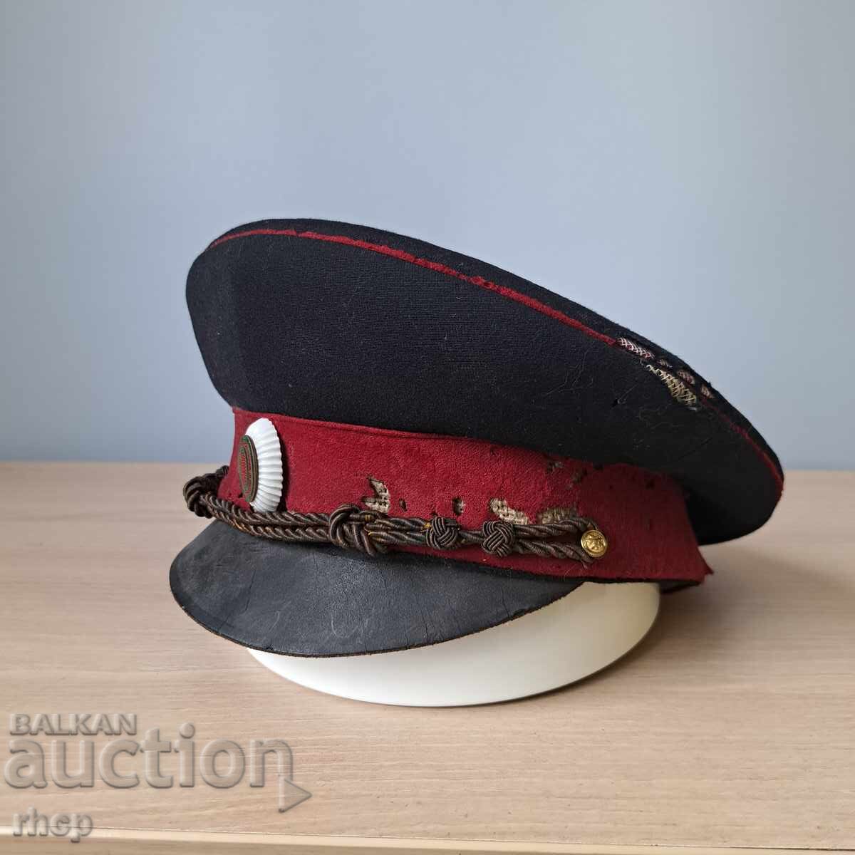 Βασιλικό Αξιωματικό Κάσκουλο για Επίσημη Στολή με τιμή 590.90 BGN | € 302.12 Βασιλικό Αξιωματικό Κάσκουλο για Επίσημη Στολή με τιμή 590.90 BGN | € 302.12