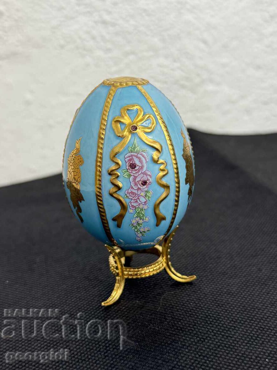 Collectible Porcelain Egg - Franklin Mint. No. 7555 - 5 Collectible Porcelain Egg - Franklin Mint. No. 7555 - 5