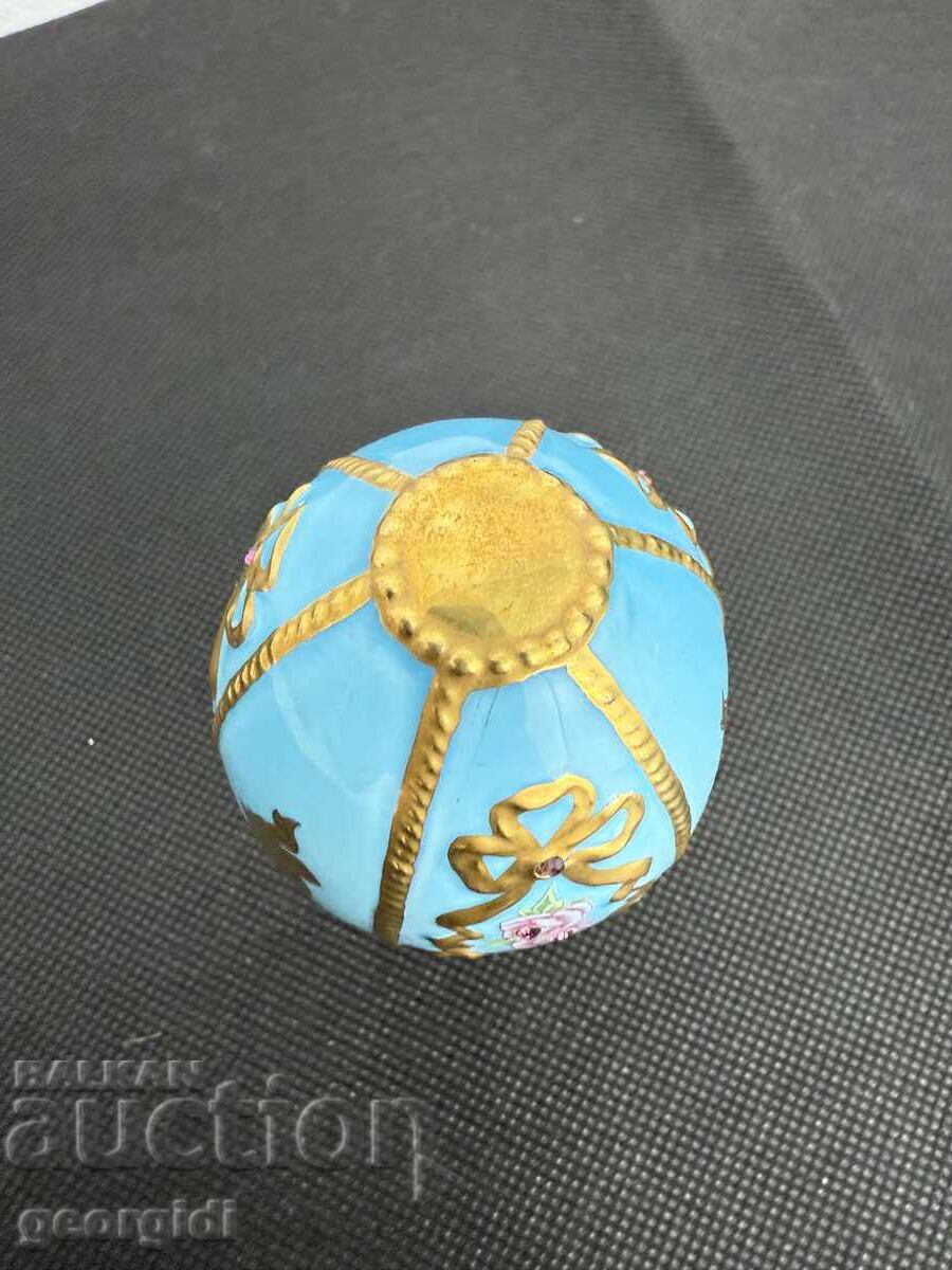 Collectible Porcelain Egg - Franklin Mint. No. 7555 - 7 Collectible Porcelain Egg - Franklin Mint. No. 7555 - 7