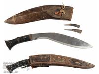 Kukri with two small knives