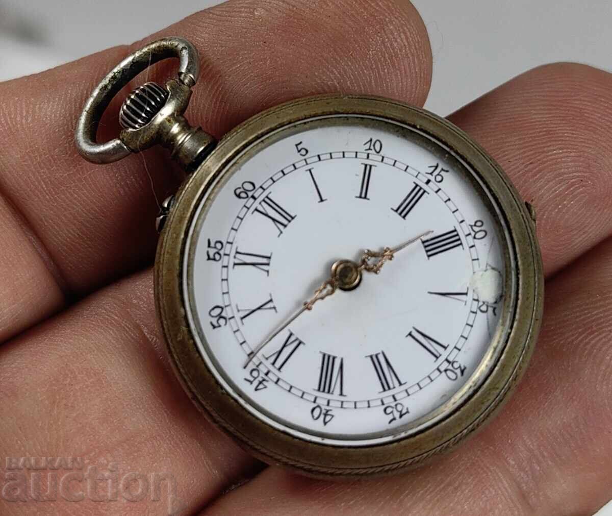 СТАР ДЖОБЕН ЧАСОВНИК ПОРЦЕЛАНОВ ЦИФЕРБЛАТ РАБОТИ с цена 25.00 лв. | € 12.78