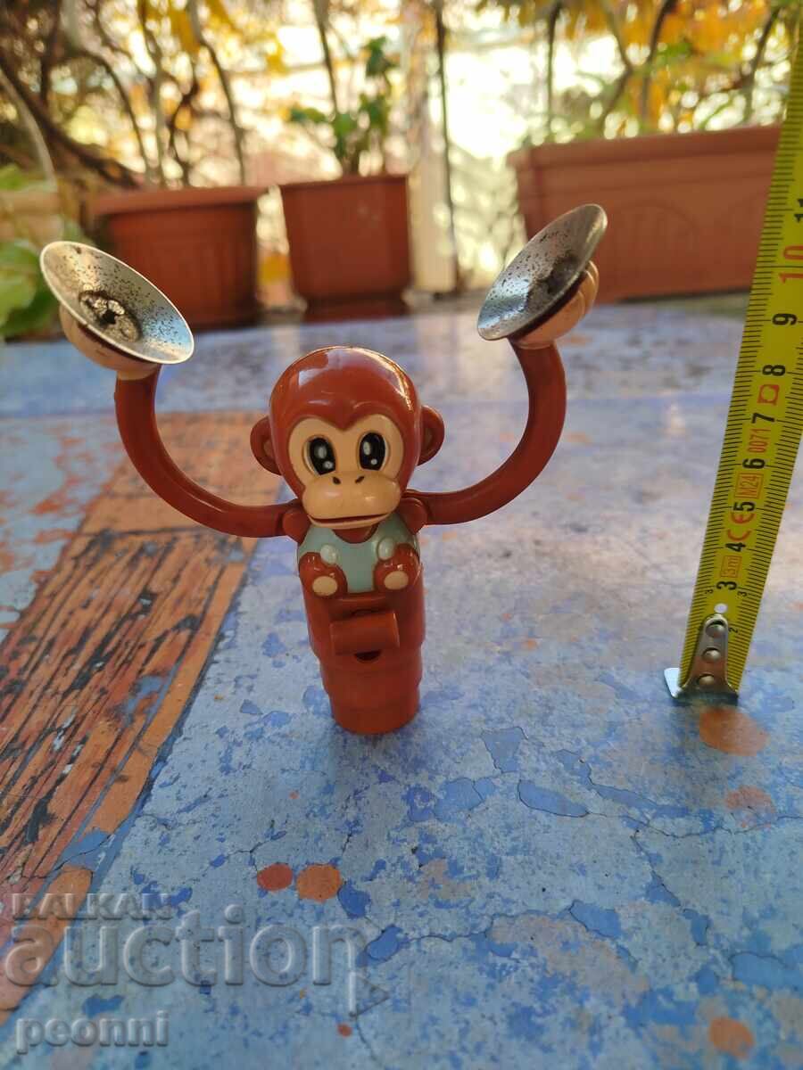 Jucărie veche pentru copii - maimuță cu cinele Jucărie veche pentru copii - maimuță cu cinele