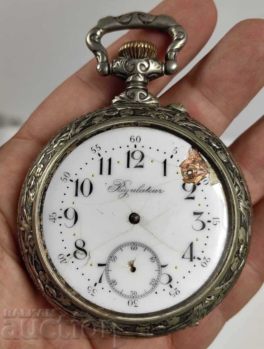 Licitație UN CEAS DE BUZUNAR REGULATOR IMENS CU CARCASĂ FRUMOASĂ NU FUNCȚIONEAZĂ Licitație UN CEAS DE BUZUNAR REGULATOR IMENS CU CARCASĂ FRUMOASĂ NU FUNCȚIONEAZĂ