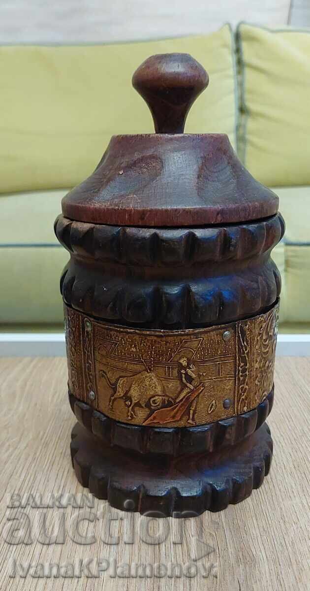 Livrarea Cutie sculptată în lemn pentru cunoscători