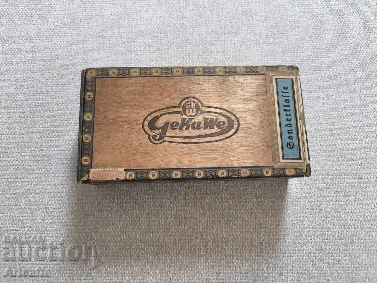 Delivery of "GeKaWe Sonderklasse" cigar box with cardboard labels