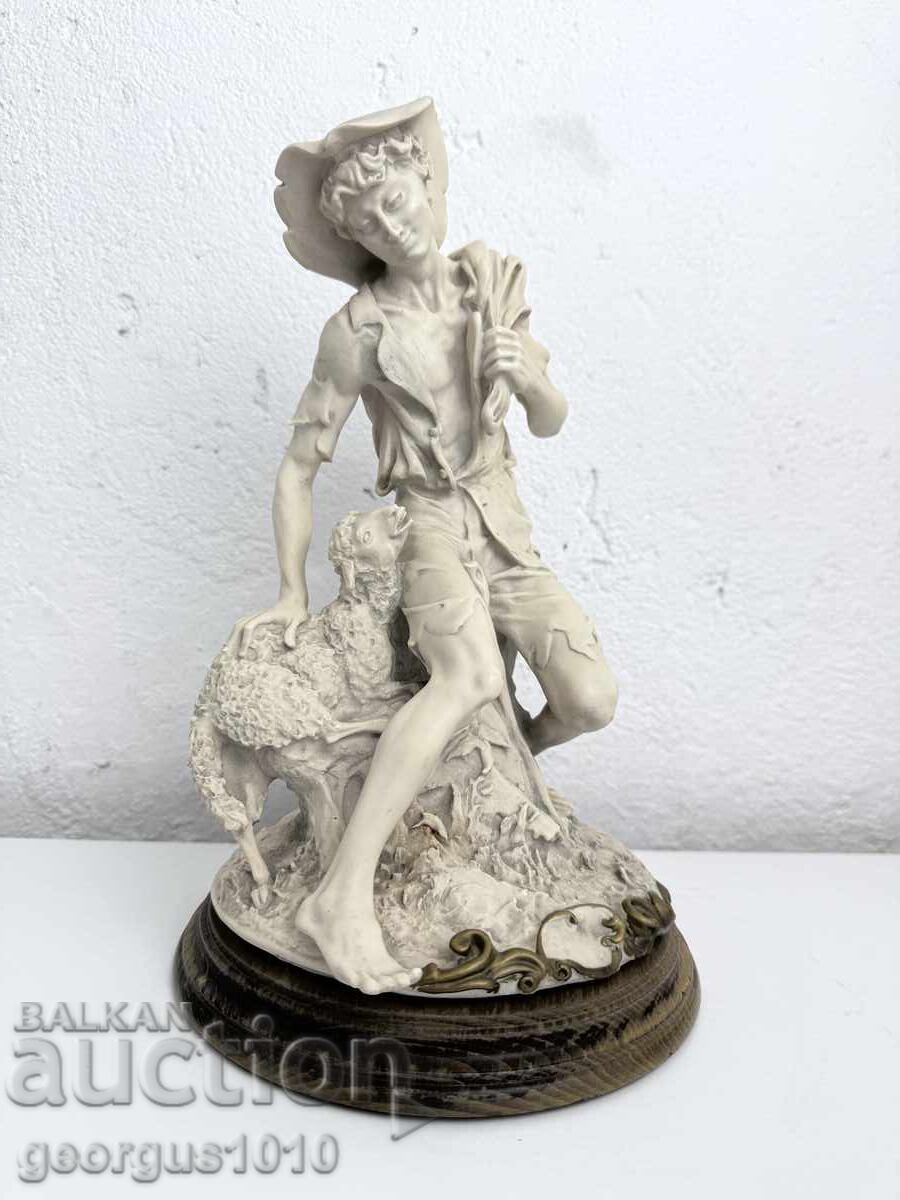 Collectible Capodimonte Figurine No. 7564 with price 170.00 BGN | € 86.92 Collectible Capodimonte Figurine No. 7564 with price 170.00 BGN | € 86.92