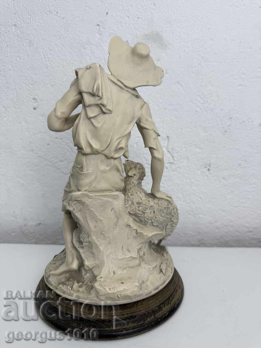 Collectible Capodimonte Figurine No. 7564 - 7 Collectible Capodimonte Figurine No. 7564 - 7